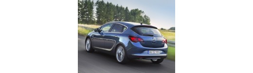 Opel Astra "J" Berlina 5porte dal 11/2009