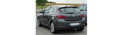 Opel Astra "J" dal 2009 al 2015